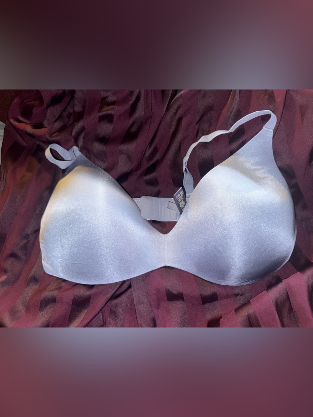 SKIMS Smooth Light Gray Molded T-Shirt Bra